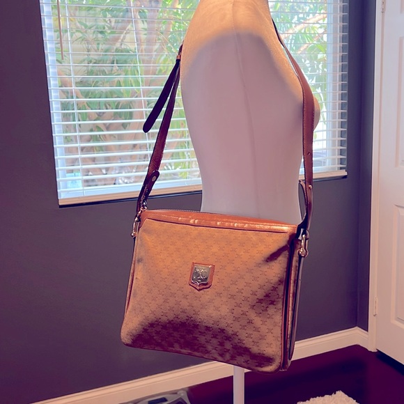 RARE Authentic vintage Celine Triomphe crossbody in suede and leather. EUC. - Picture 3 of 16